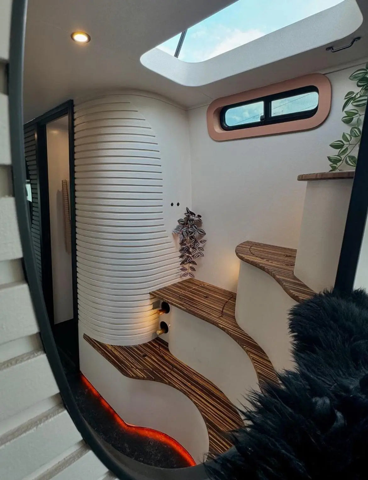 5 Ways to Modernise Your Campervan Designs with ROLdour THEdoûr Bespoke