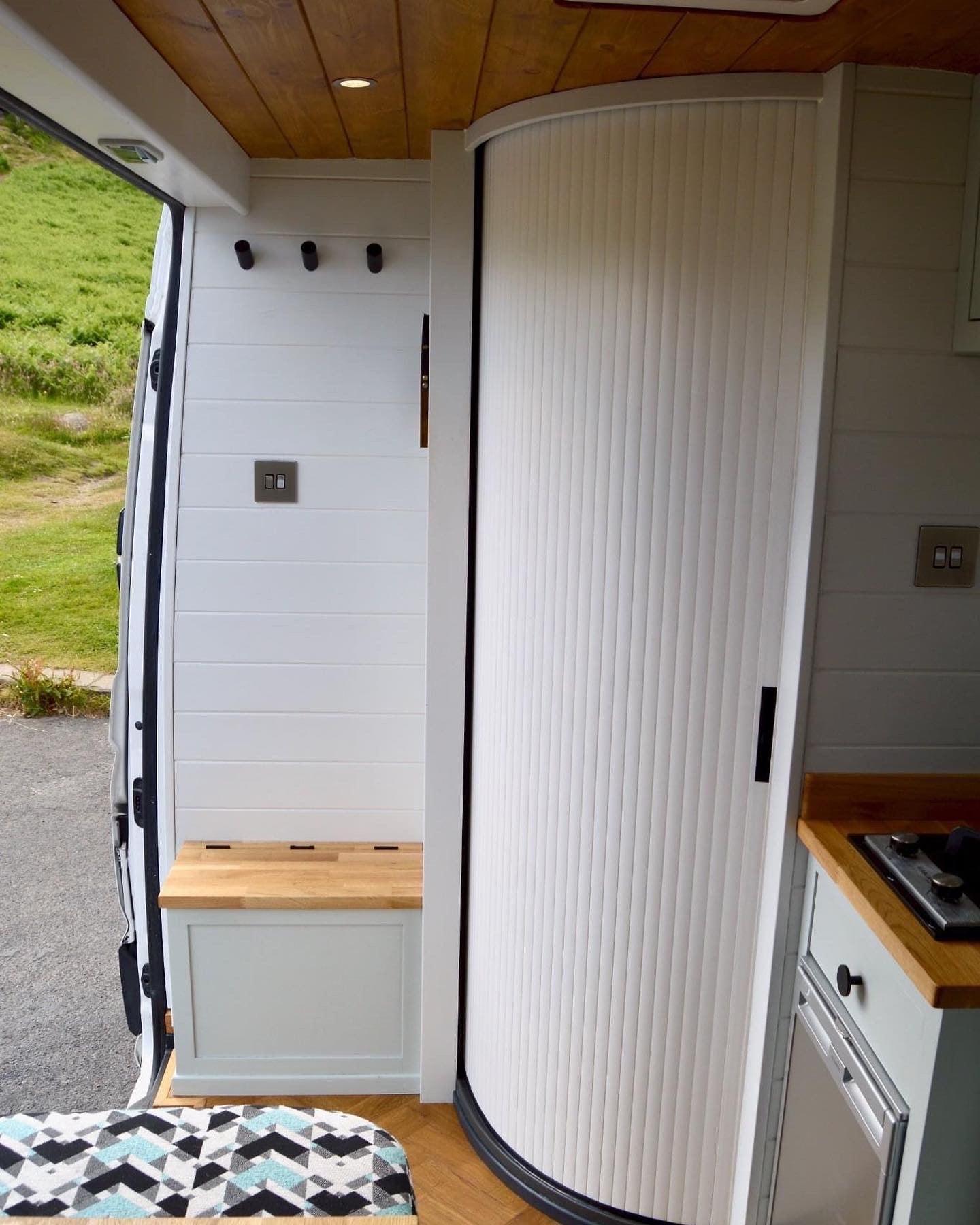 Tambour White Door Kit - WHITE HANDLE 1000mm to 1400mm tall