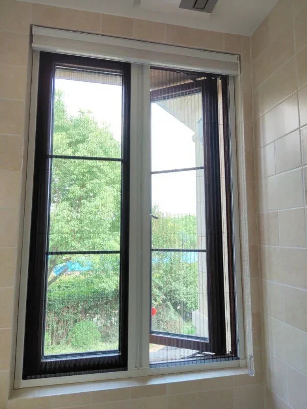 ROLdour – Maßanfertigung. Bestellen Sie jede Patronenlänge in mm bis max. 2000 mm x jede Schienenlänge in mm bis max. 1000 mm (Gesamtgröße bis zu den Außenkanten des Rahmens).