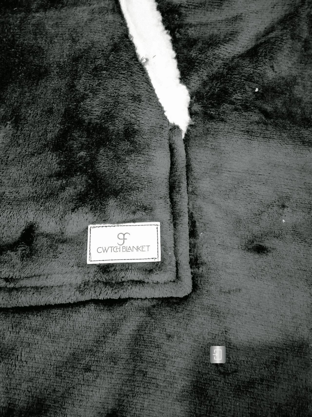 CwtchBlanket Giant 200cm x 170cm Extra Thick Sherpa Fleece Camper Blanket