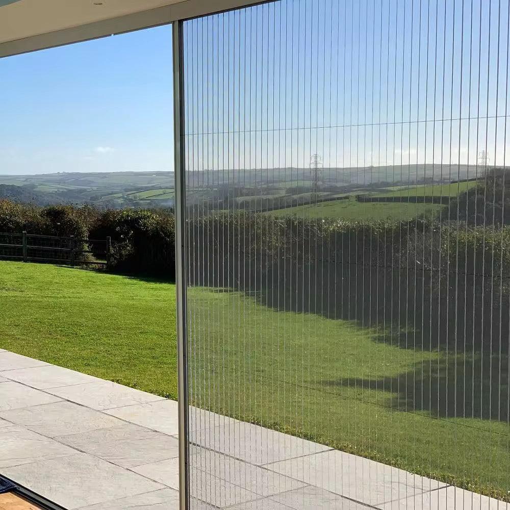 ROLdour – Maßanfertigung. Bestellen Sie jede Patronenlänge in mm bis max. 2000 mm x jede Schienenlänge in mm bis max. 1000 mm (Gesamtgröße bis zu den Außenkanten des Rahmens).