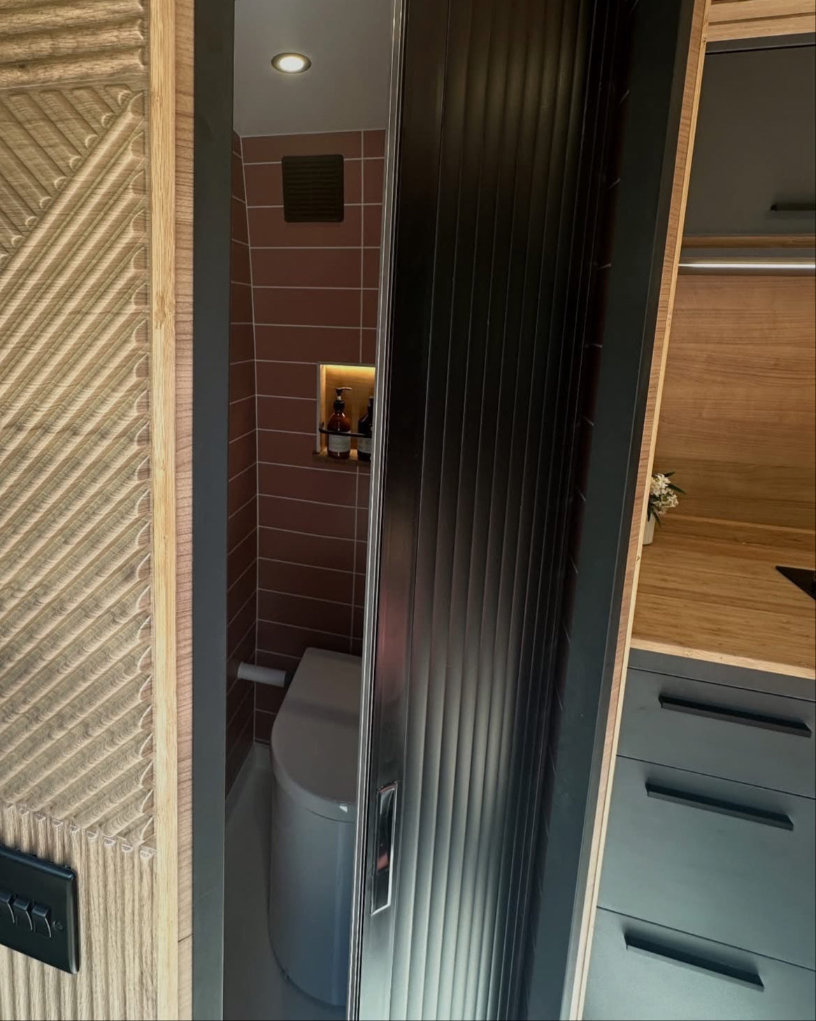 TAMdoûr Tambour Door Kit Cut 1850mm x 700mm with Flex Track for Straight Slide with 90 degree turn or Curved Close Finish