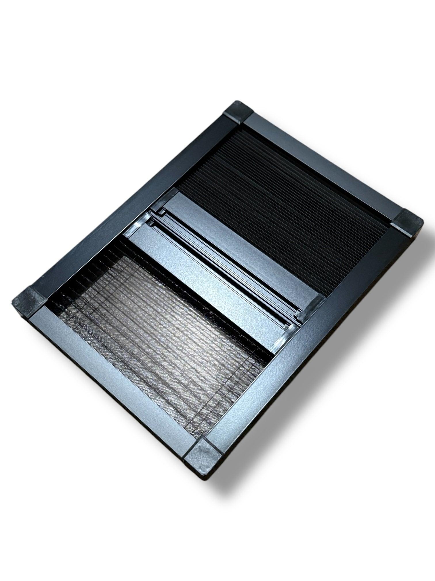 ROLdour – Maßanfertigung. Bestellen Sie jede Patronenlänge in mm bis max. 2000 mm x jede Schienenlänge in mm bis max. 1000 mm (Gesamtgröße bis zu den Außenkanten des Rahmens).