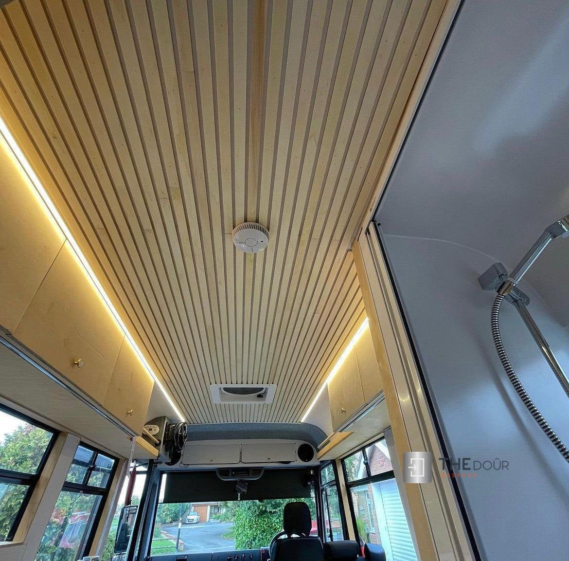 ROLdour – Maßanfertigung. Bestellen Sie jede Patronenlänge in mm bis max. 2000 mm x jede Schienenlänge in mm bis max. 1000 mm (Gesamtgröße bis zu den Außenkanten des Rahmens).