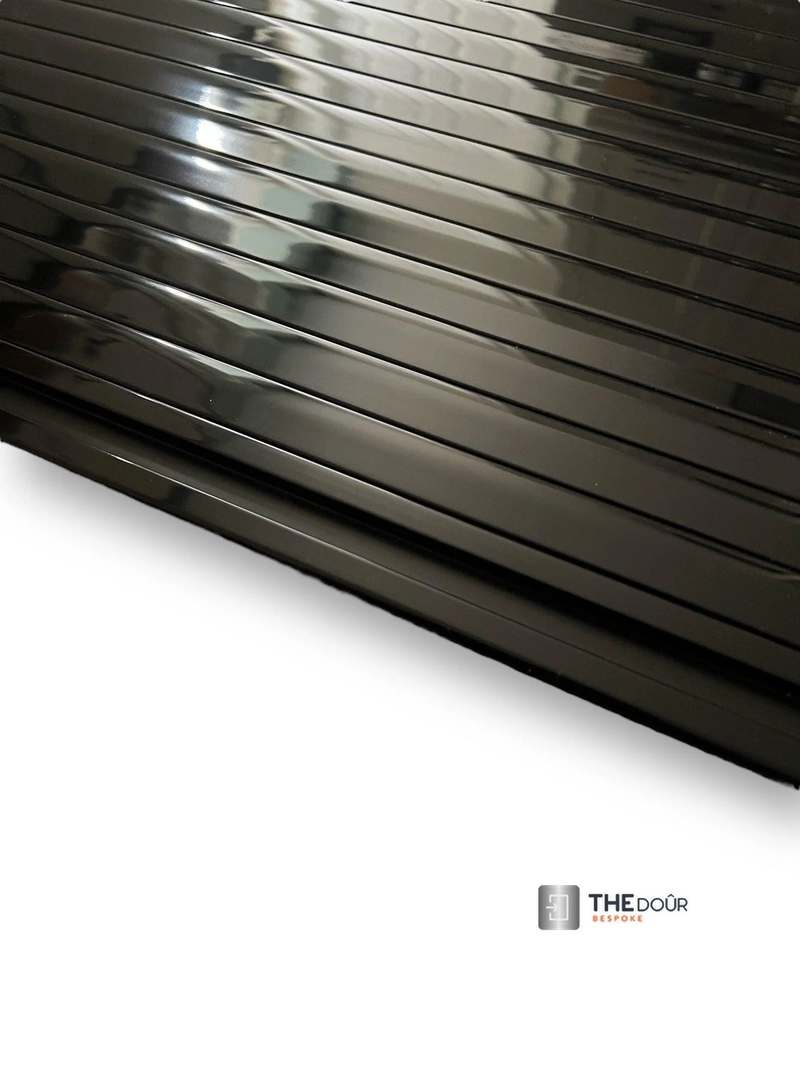 Tambour Door 1 x 1000mm x 20mm x 8mm Slat – High Gloss Black or Silver - TAMdoûr Universal