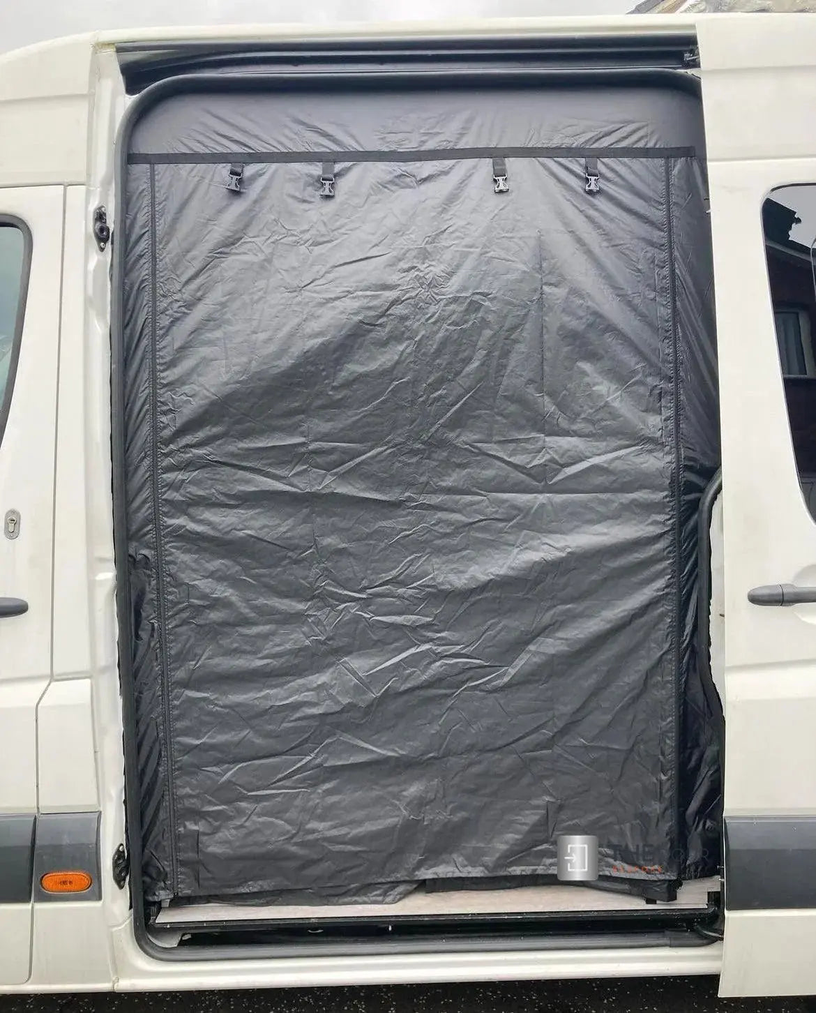 VANdour Mosquito Net Screen - Fits Medium to Large Campervans With Added Privacy Layer VANdoûr