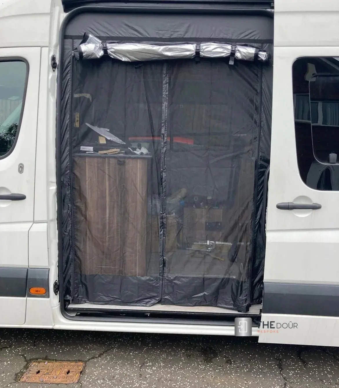 VANdour Mosquito Net Screen - Fits Medium to Large Campervans With Added Privacy Layer VANdoûr