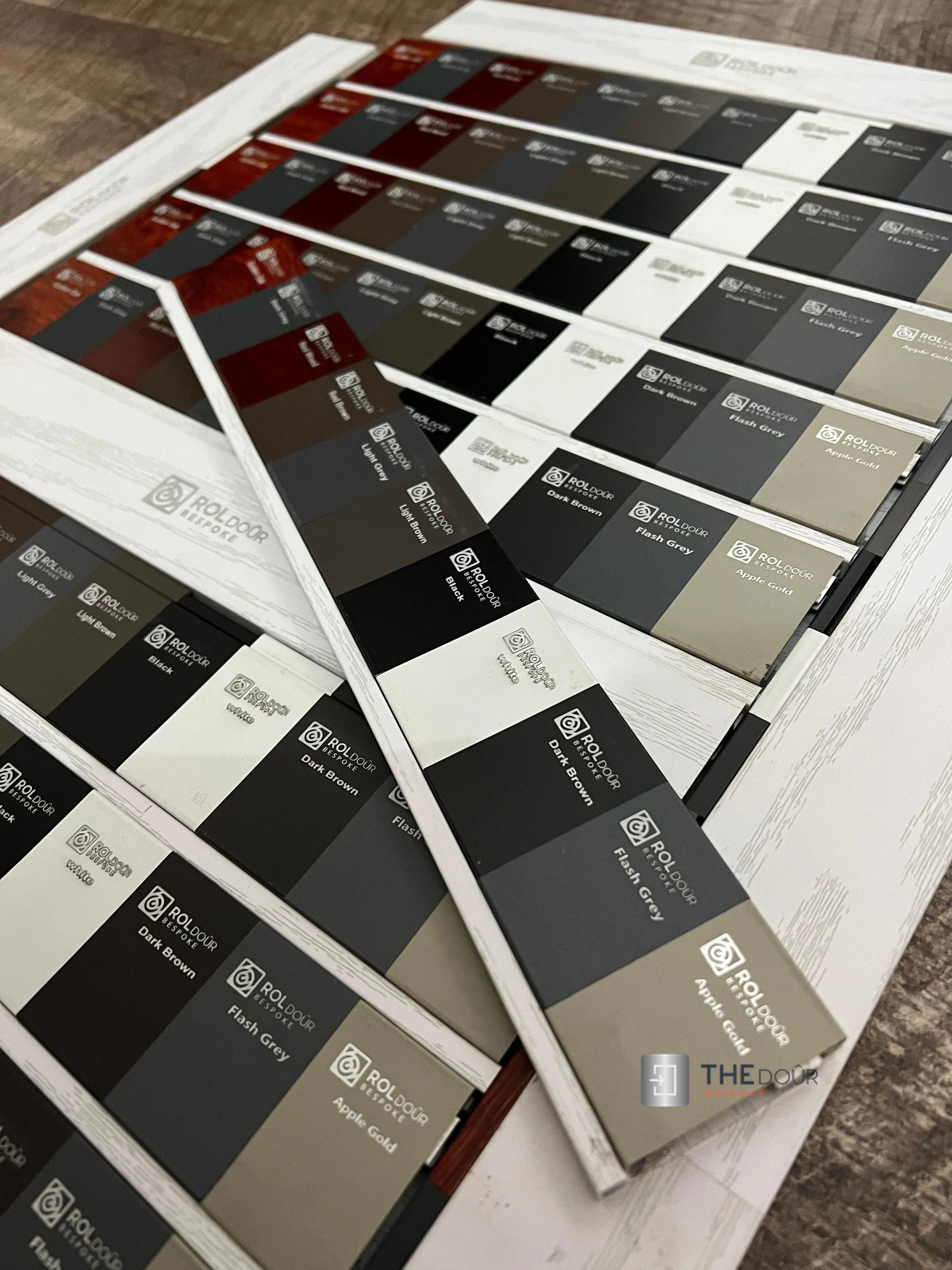 ROLdour Flash Grey Einziehbares wasserdichtes Wohnmobil-Duschtür-Set, Tambour-Alternative