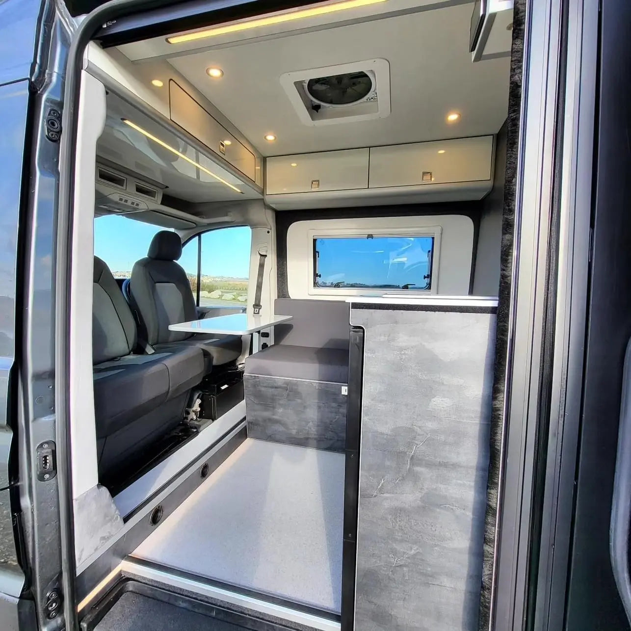 NETdoûr Trackless Pleated Mosquito Net THEdoûr Bespoke