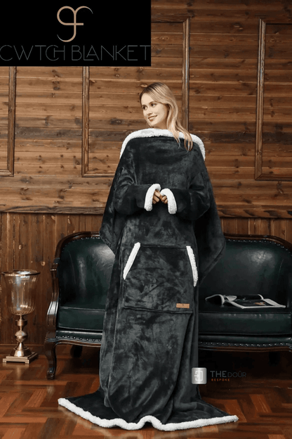 CwtchBlanket Giant 200cm x 170cm Extra Thick Sherpa Fleece Camper Blanket