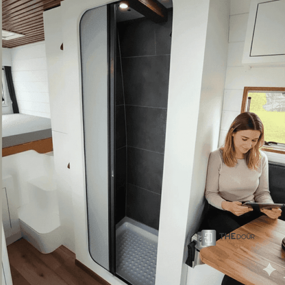 ROLdour أسود لامع قابل للسحب كامبرفان مقاوم للماء ، طقم باب دش RV بديل تامبور