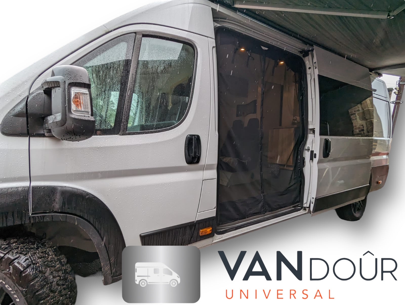A GRADE / RETURN AS NEW VANdoûr Universal Campervan 4 in 1 Mosquito / Fly Net + Privacy Layer Med/Large