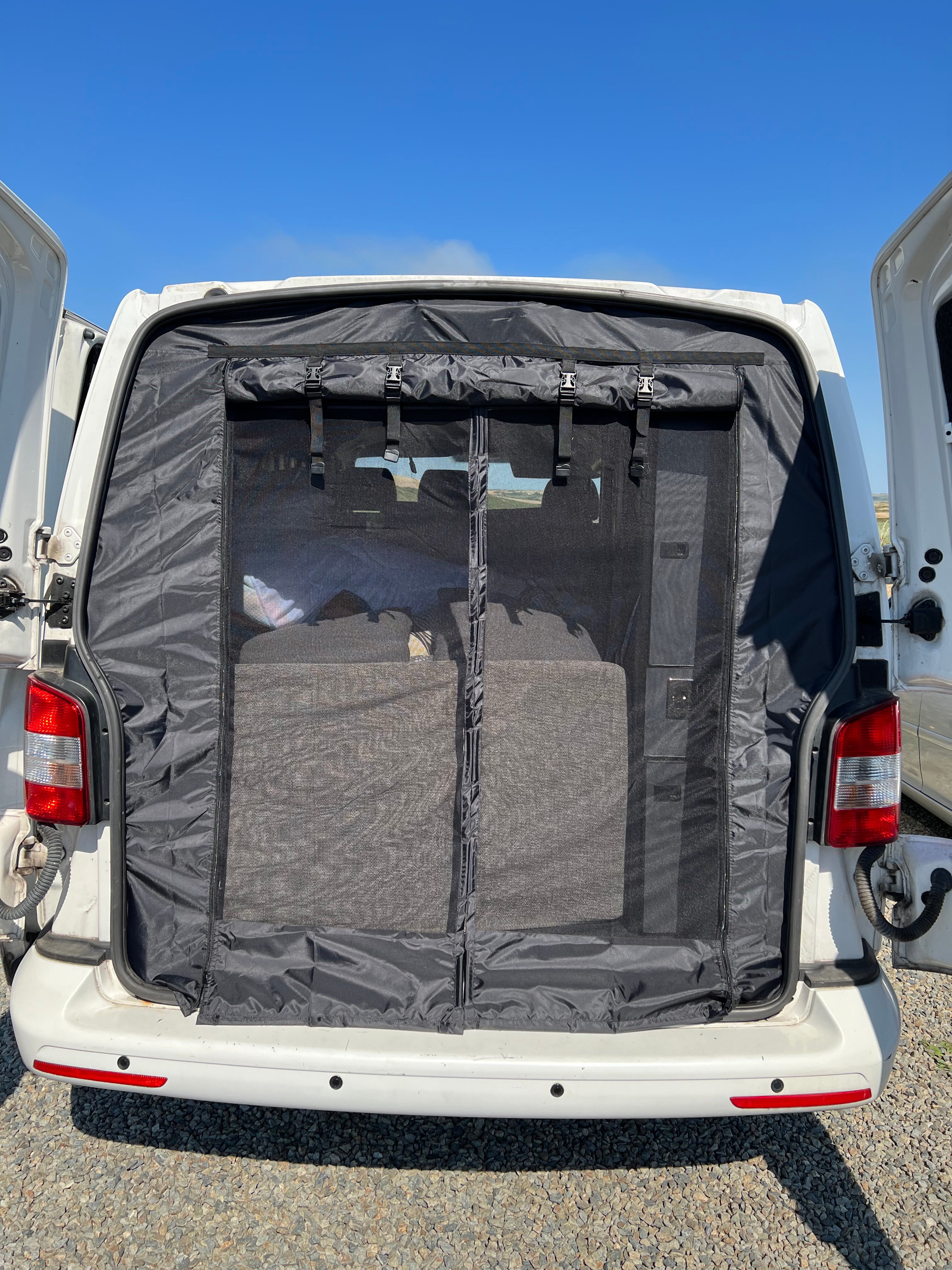 A GRADE / RETURN AS NEW VANdoûr Universal Campervan 4 in 1 Mosquito / Fly Net + Privacy Layer Med/Large