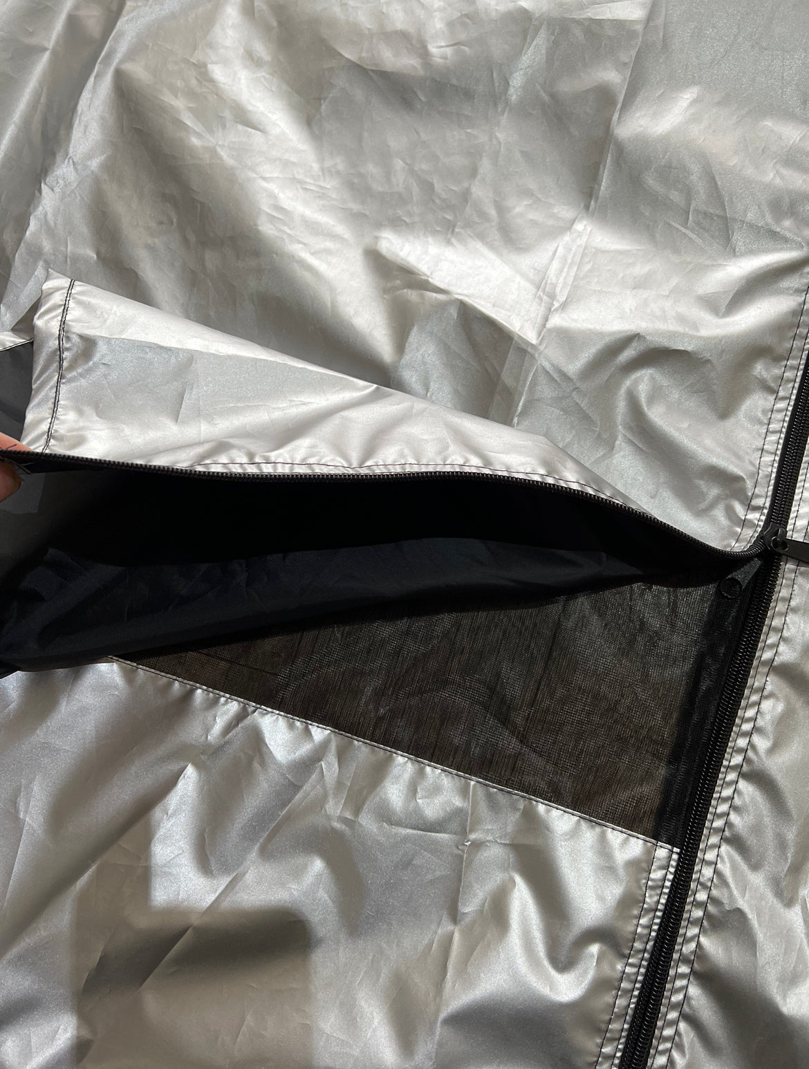 A GRADE / RETURN AS NEW) SWB VANdoûr Universal Campervan 4 in 1 Mosquito + Fly Net + Waterproof / Privacy Layer, to fit either side or rear.