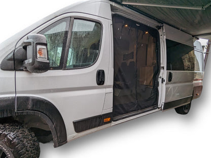 A GRADE / RETURN AS NEW VANdoûr Universal Campervan 4 in 1 Mosquito / Fly Net + Privacy Layer Med/Large